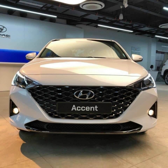 Hyundai Accent 4 chỗ 